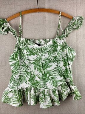 Milk & Honey Bare Shoulder Milkmaid L/XL Structured Dainty Femme Ruffles Smocked